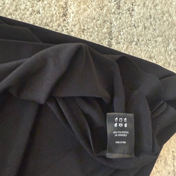 Norma Kamali size 36 (6 or S in brand) Black Long Sleeve Dress mock neck NWOT - Picture 10 of 12